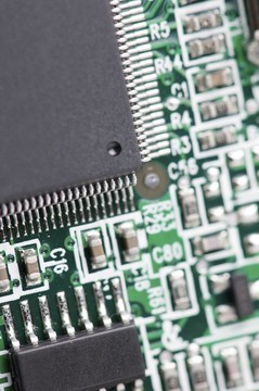 微電路與集成電路 現(xiàn)代電子技術的基石與演進